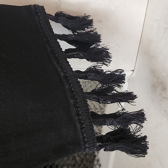 🖤 GUESS Willa Tassel Denim Capris 🖤 - Picture 9 of 12